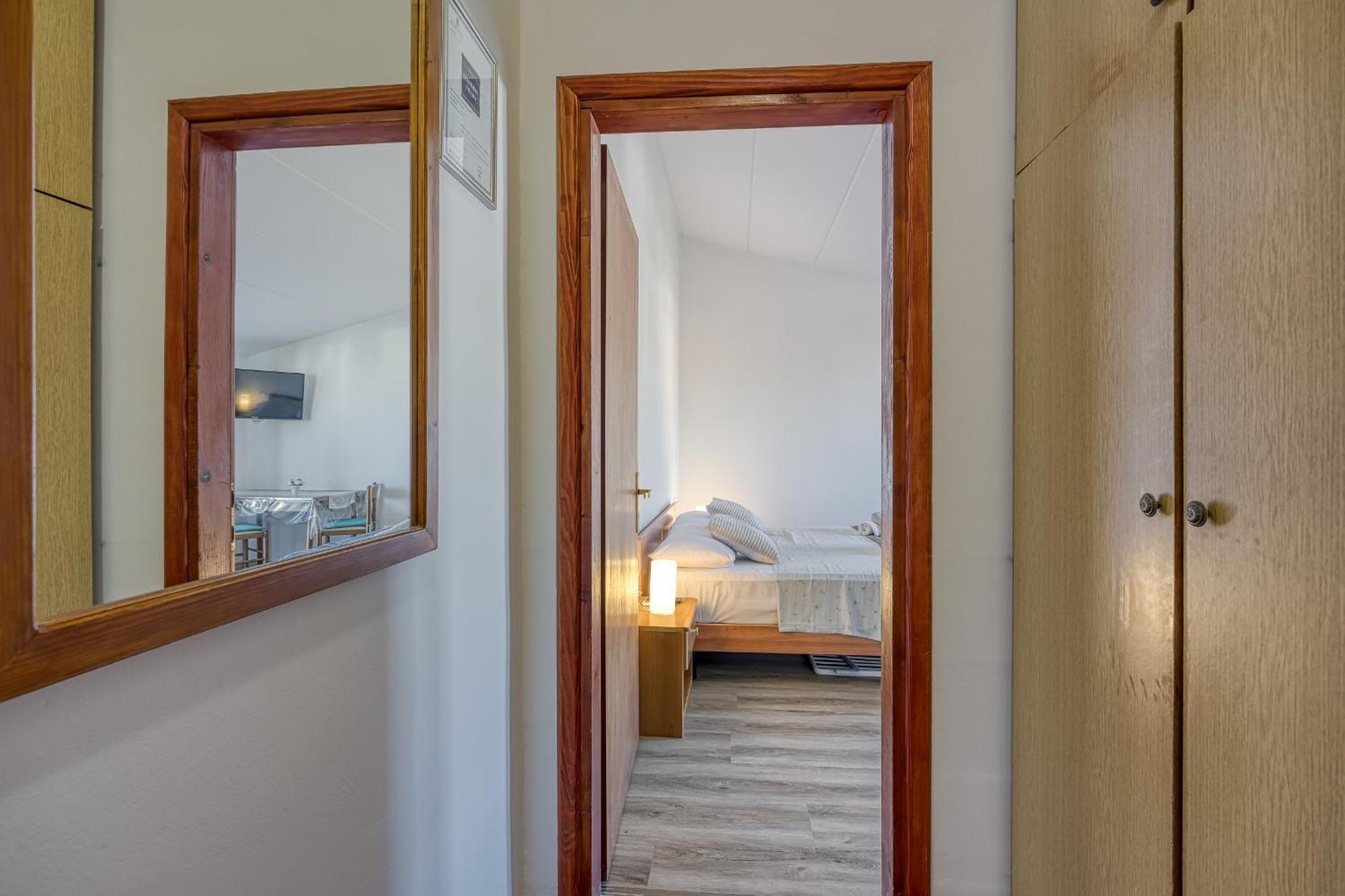 Apartments Orbanic Ровинь Экстерьер фото